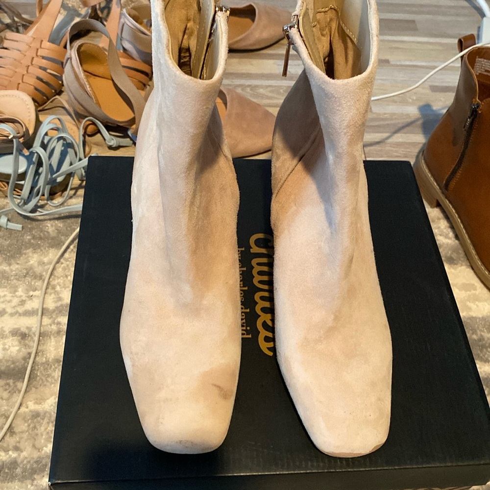 Sam Edelman ankle booties suede size 9